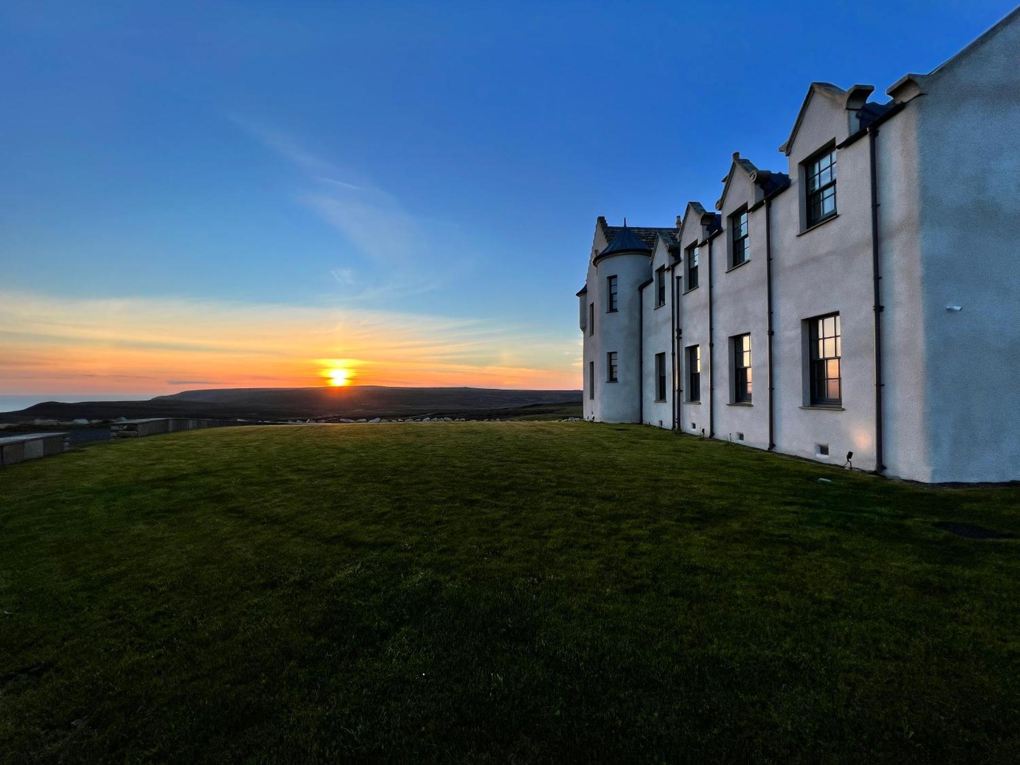 House Of The Northern Gate - A Luxury Baronial House That Sleeps 18 Guests In 9 Bedrooms Thurso Exterior foto